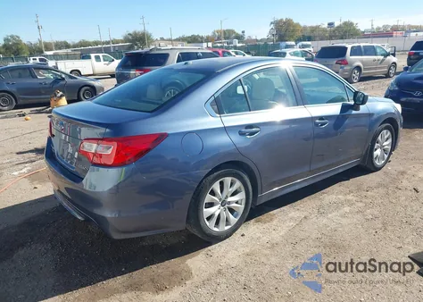 2015 Subaru Legacy 2.5I Premium из США, поврежденный, VIN 4S3BNBC66F3005734